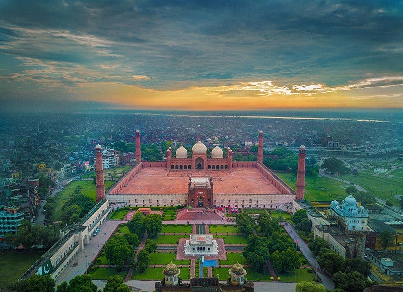 Fajr Time Lahore August 2025